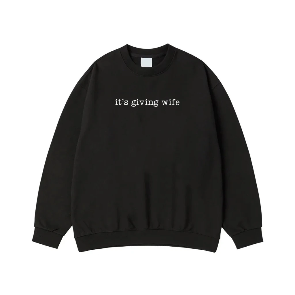 It'S Giving Wife Funny Quote T-Shirt
