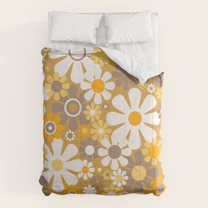 Retro Garden Flowers Groovy 60s 70s Floral Pattern In Ochre Yellow Orange Comforter