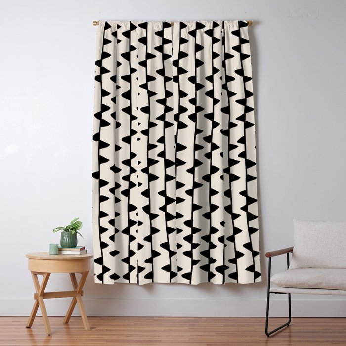 Triangles / Black & White Pattern Window Curtain