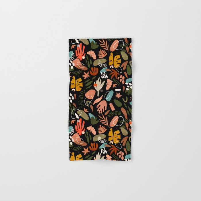 Abstract Shapes Of Dark Modern Nature Bath Towel