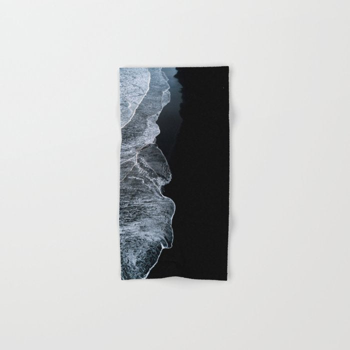 Waves On A Black Sand Beach In Iceland - Minimalist Landscape Photography Bath Towel