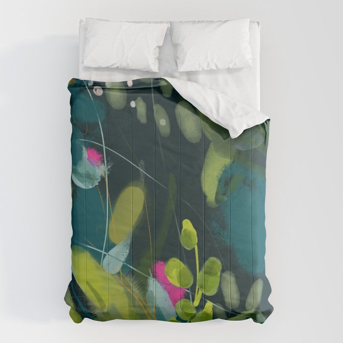 Abstract Jungle Fever Leaves In Floral Green Comforter
