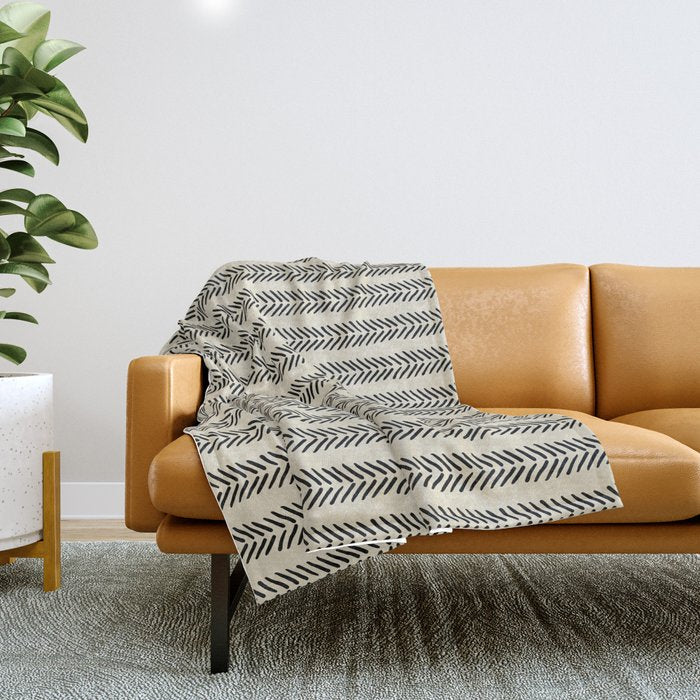 Small Black And White Arrowheads Throw Blanket