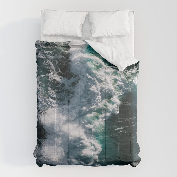 Crashing Ocean Waves - Ireland'S Seascapes At Sunset Comforter