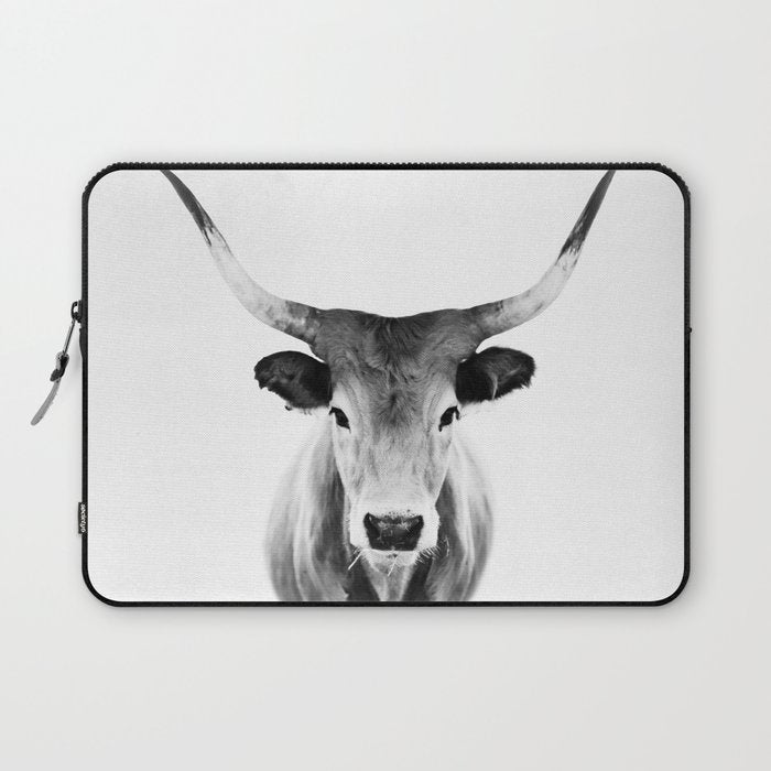 Wild Longhorn Cow Print - Black White Cow Portrait - Animal - Travel Photograpy Laptop Sleeve