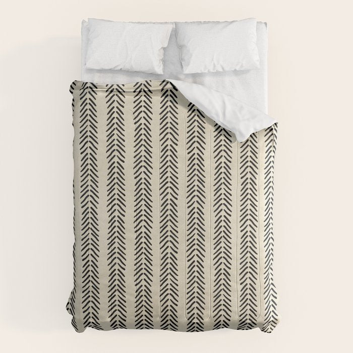Small Black And White Arrowheads Comforter