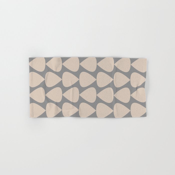 Plectrum Pattern In Putty And Gray Bath Towel