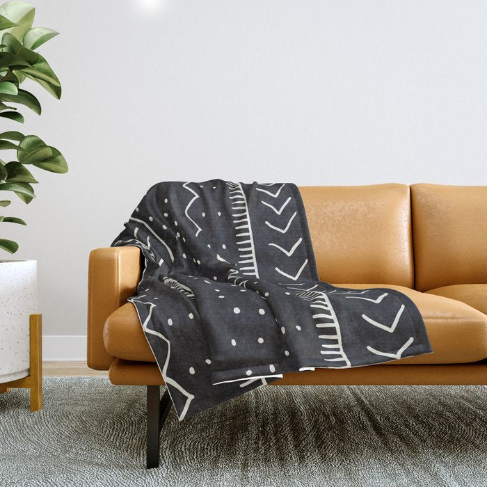 Cute Geometric Stripe In Black And White Throw Blanket